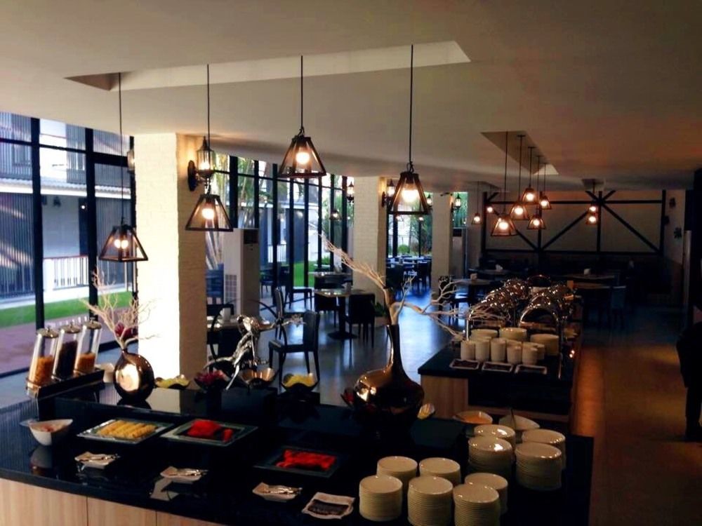 Ivory Villa City Bang Lamung Exterior foto