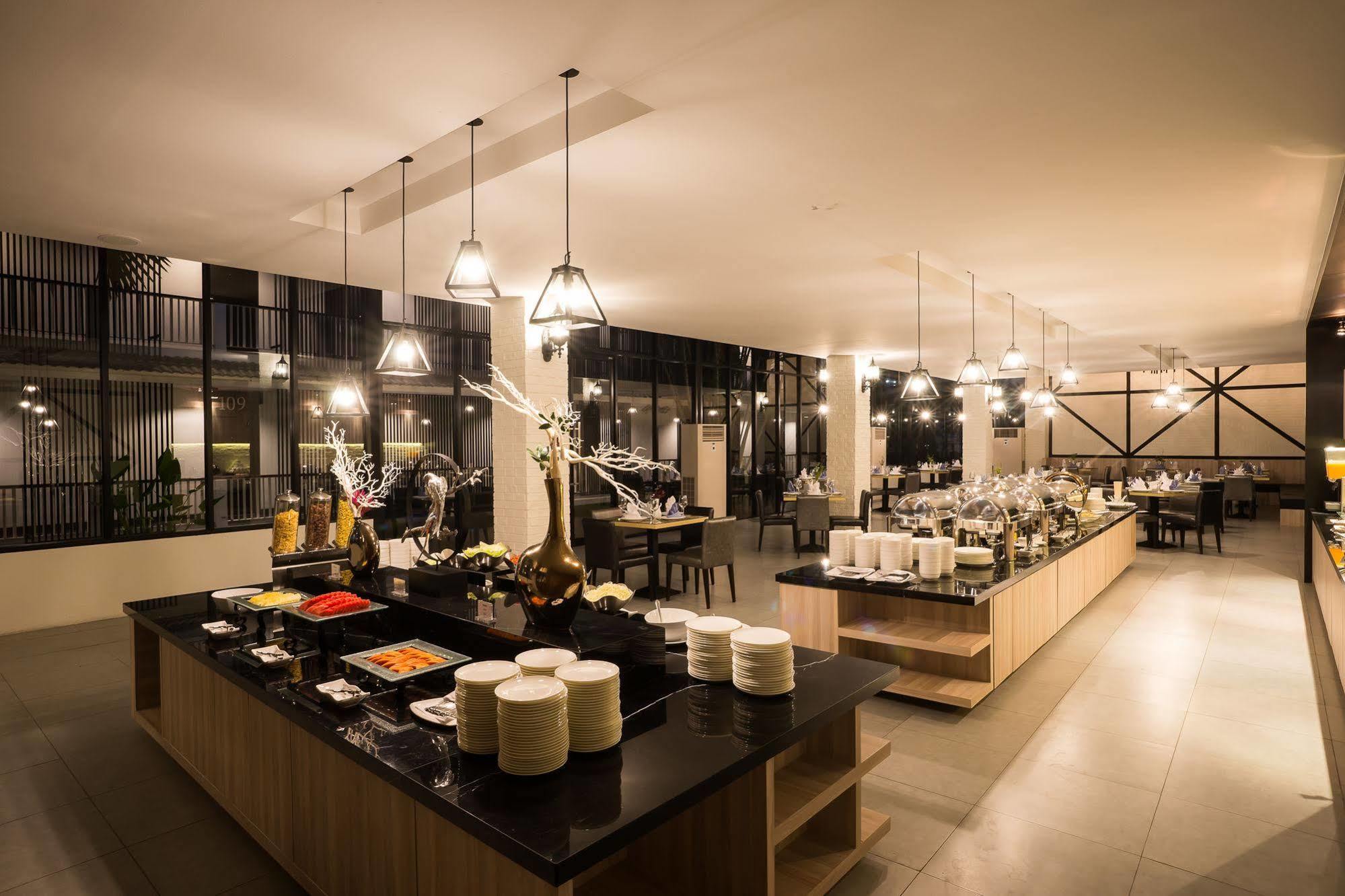 Ivory Villa City Bang Lamung Exterior foto
